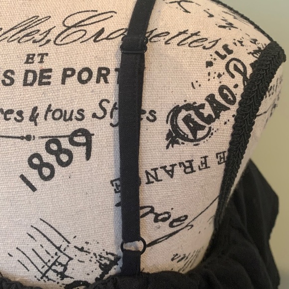 Old Navy Black Ruffle Asymmetrical One-Shoulder Sleeveless Top Women’s Small - Picture 4 of 7